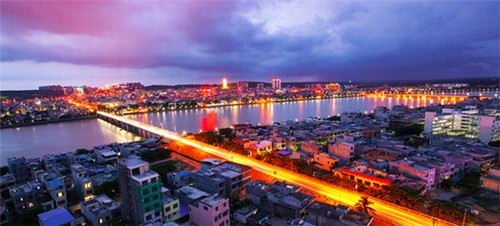 人生的旅途喜与悲是什么歌（人生的旅程喜与悲）